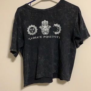 Lightweight Radiate Positivity Crop Top